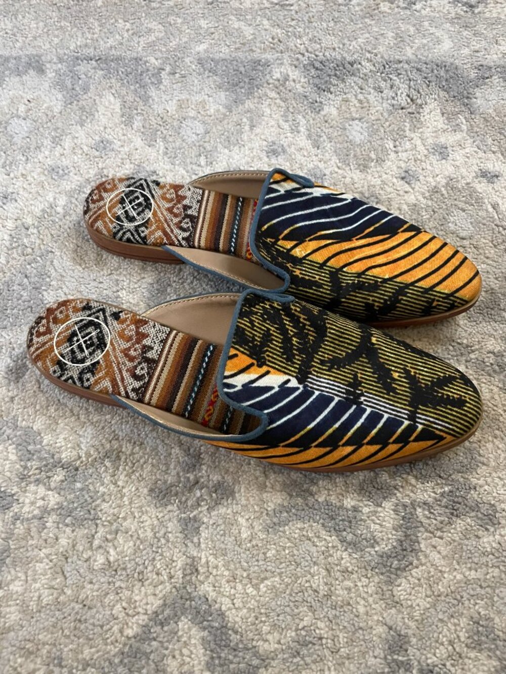 Inkkas Slip On Mules - 8 - Picture 7 of 7